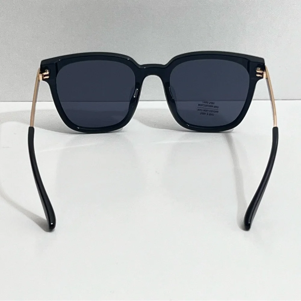 🍒3/$30 New Black Square Sunglasses with Gold Arms